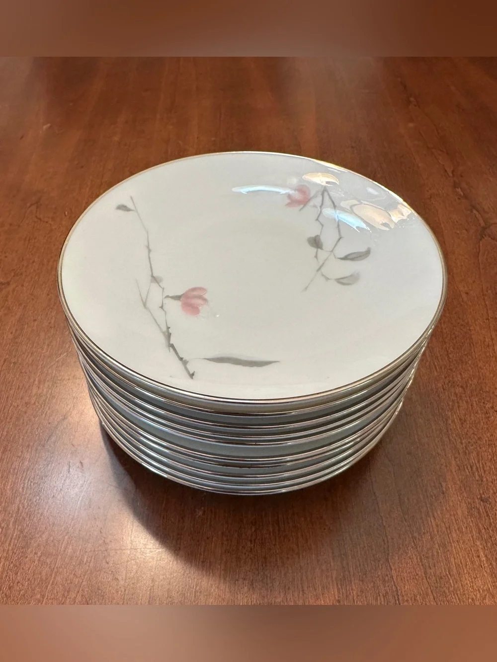 Immaculate 100 Piece Grand Service for 12 MCM Rosenthal Japanese Quince